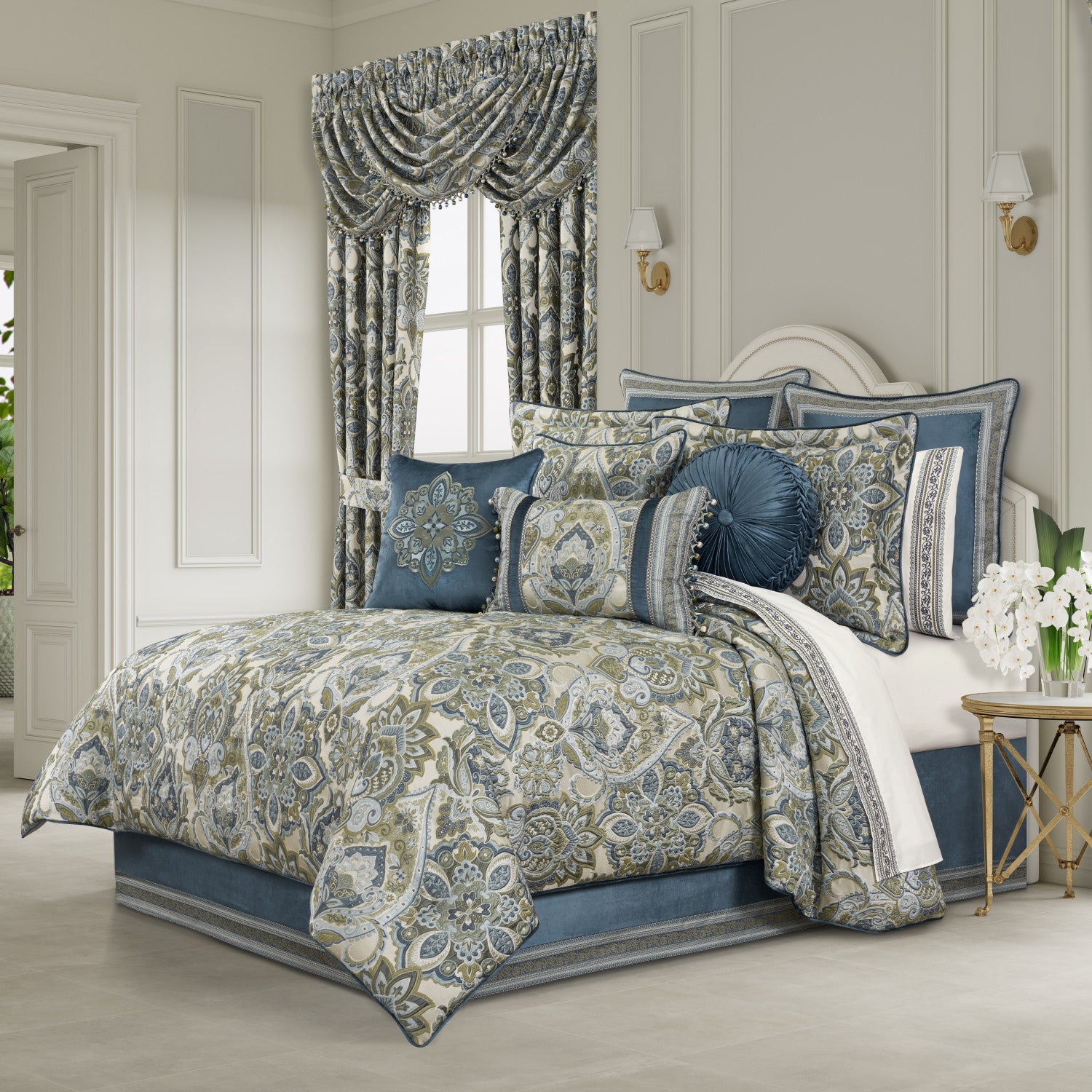 J Queen Of New York Comforter Sets