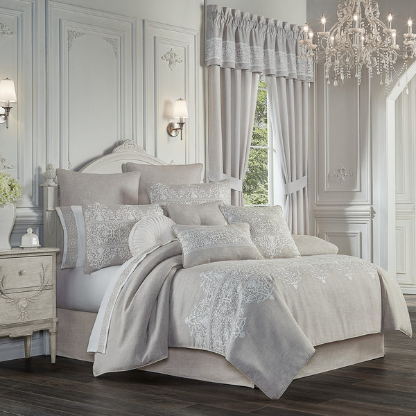 aimee-beige-comforter-