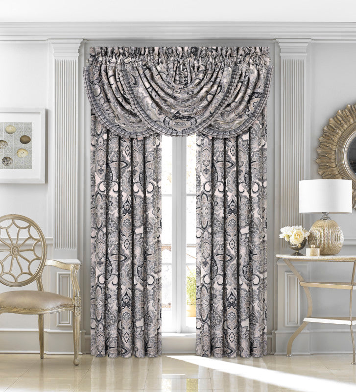 Guiliana Comforter Set J. Queen New York