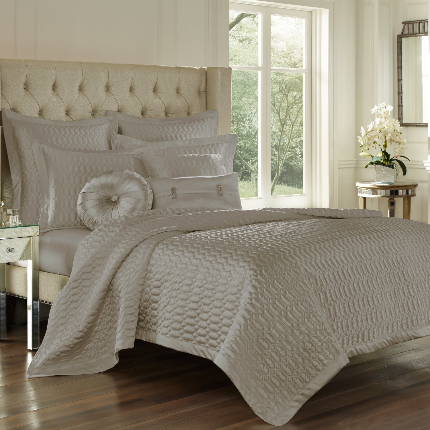 Satinique Coverlet – J. Queen New York